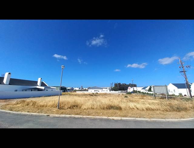 3 BEDROOM HOUSE FOR SALE IN HARBOUR LIGHTS